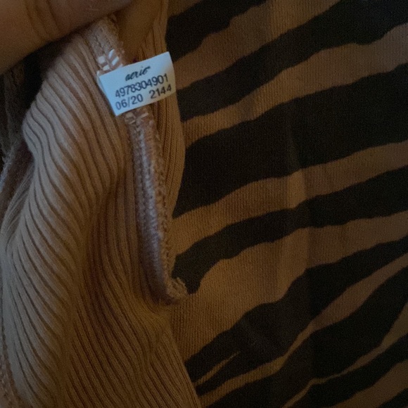 Aerie oversized split side tiger print sweater size S - Picture 8 of 11